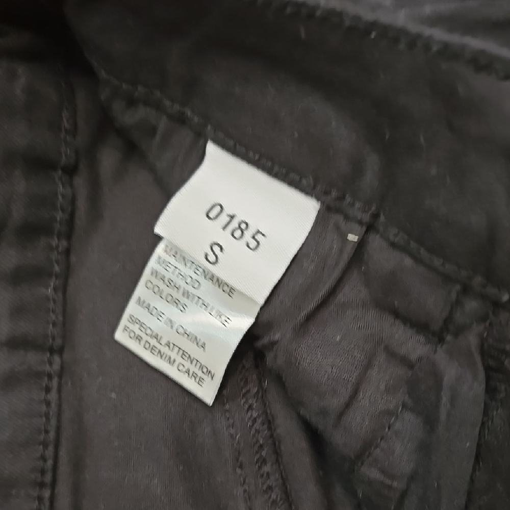 Women's Black High Rise Short Size Small - Picture 2 of 7